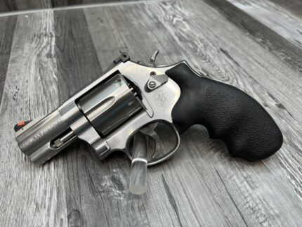 SMITH & WESSON 686-6 .357 MAGNUM